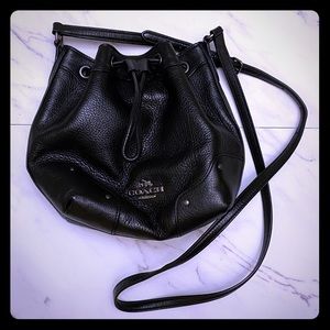 Black Coach crossbody cinch bag
